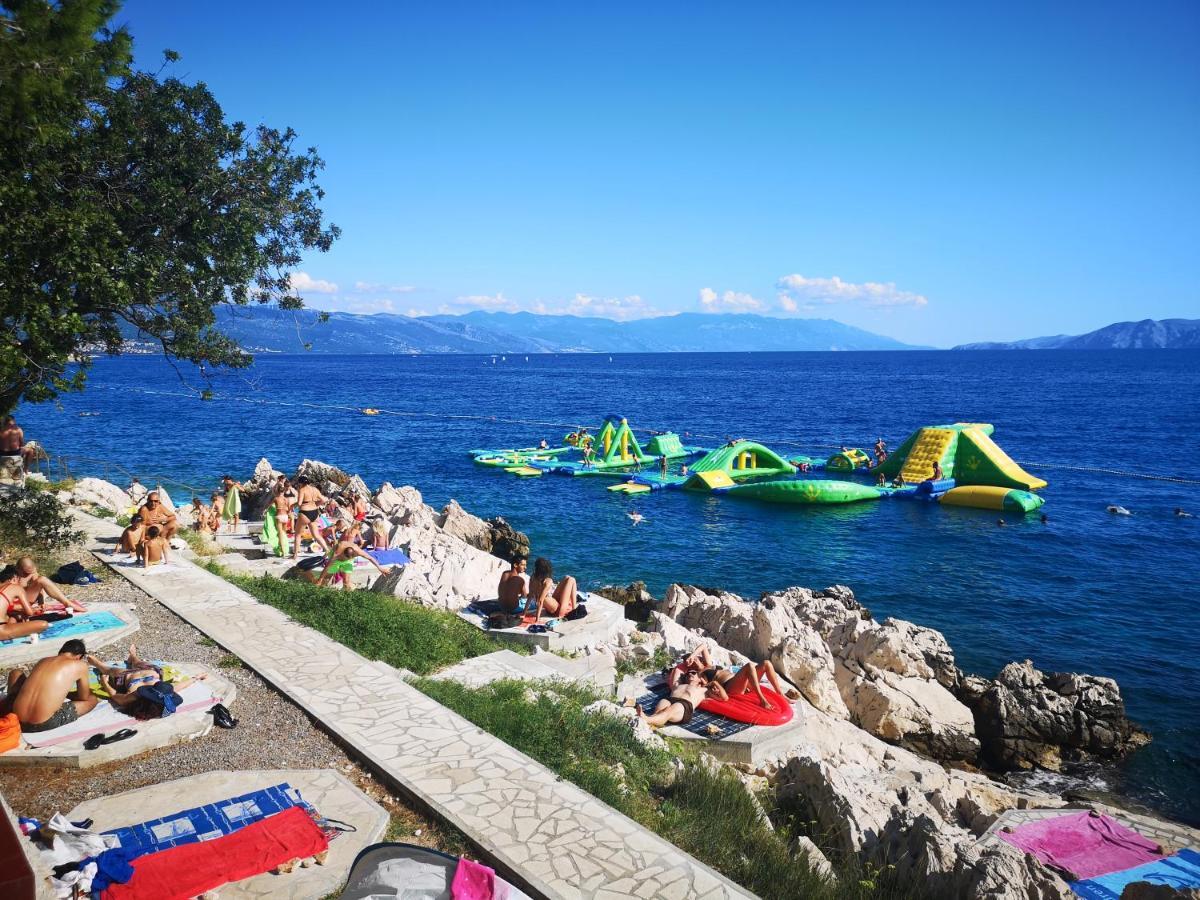 Villa Clara Apartments Kvarner Novi Vinodolski Extérieur photo